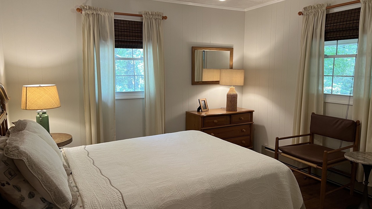 Photo of Bedroom in Burnsville