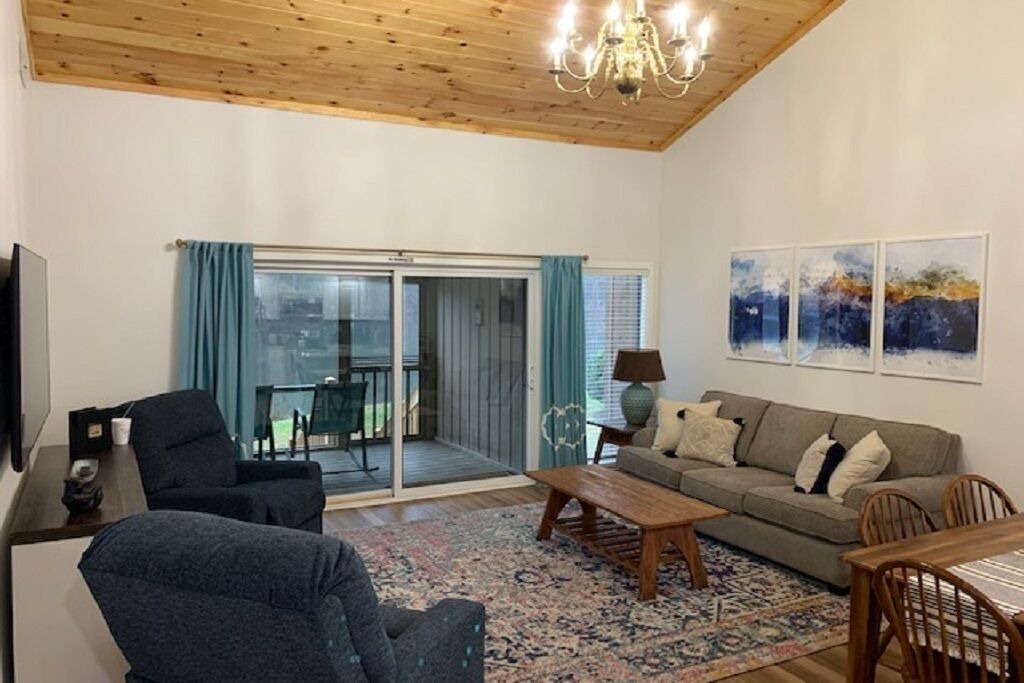 Photo of Livingroom in Lake Lure
