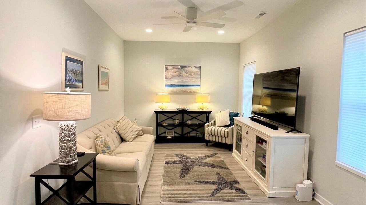 Photo of Livingroom in North Carolina Coast