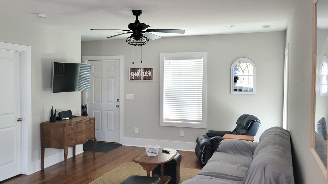 Photo of Livingroom in Morganton