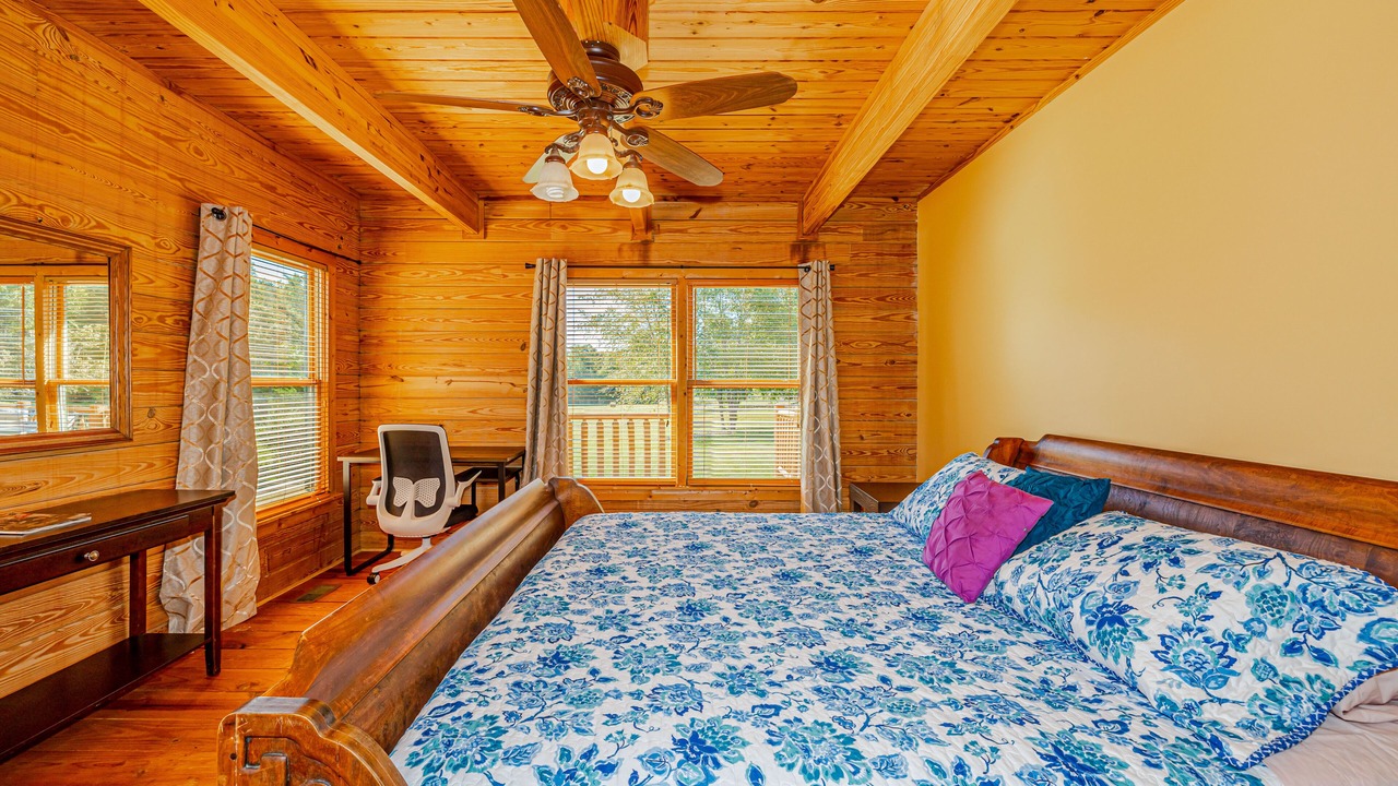 Photo of Bedroom in Huntersville
