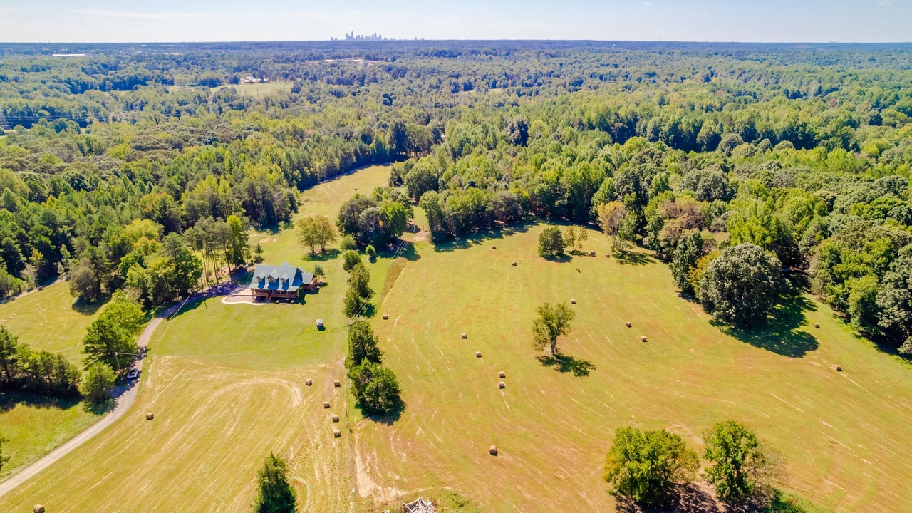 Photo of Outdoor in Huntersville