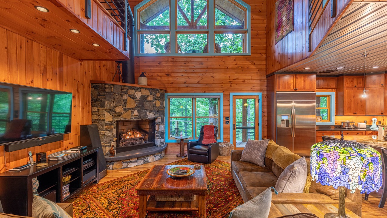Photo of Livingroom in Sugar Grove