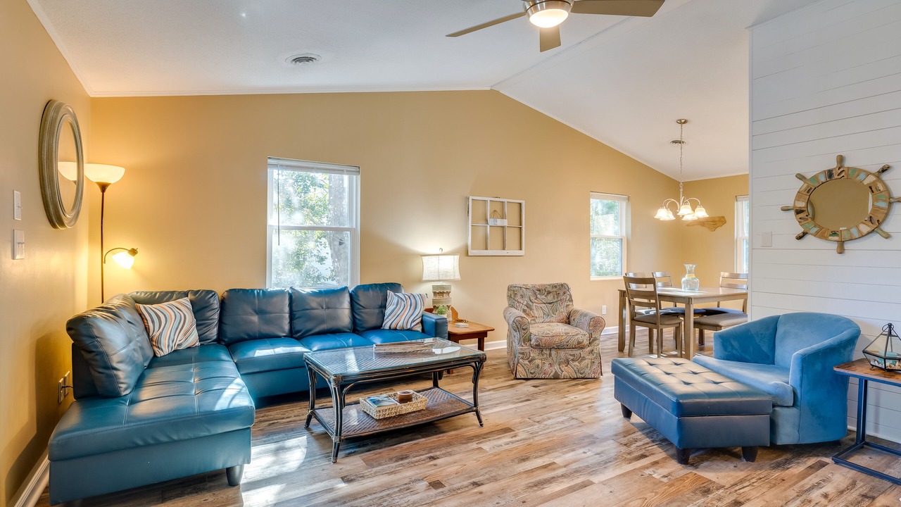 Photo of Livingroom in Emerald Isle