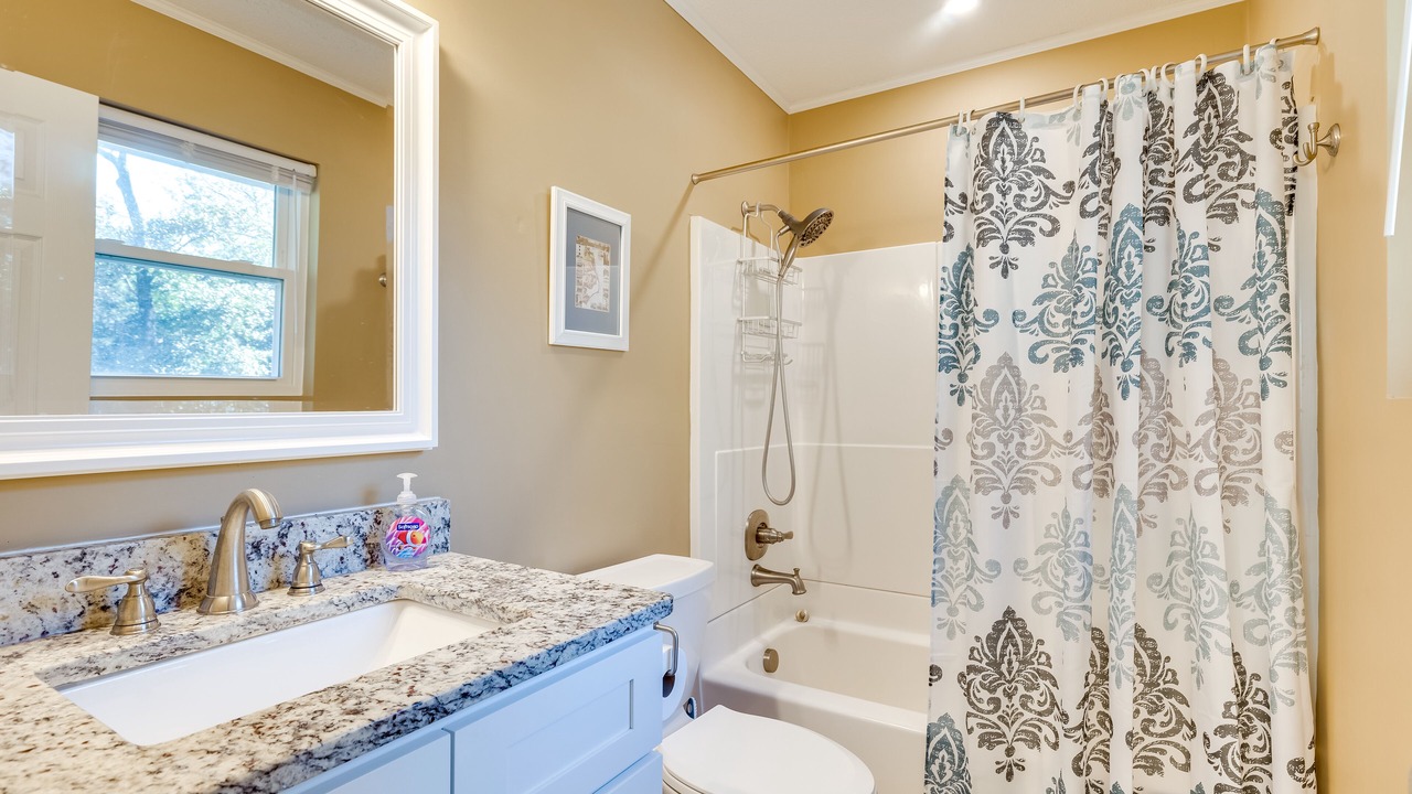 Photo of Bathroom in Emerald Isle