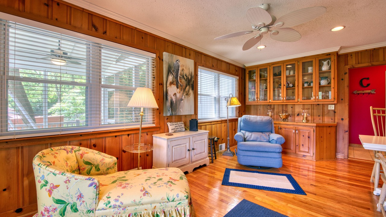 Photo of Livingroom in Lake Junaluska
