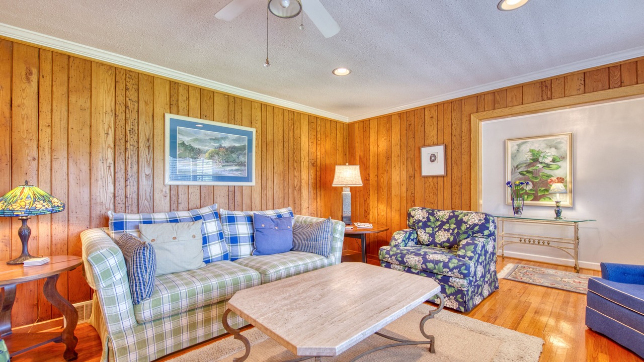 Photo of Livingroom in Lake Junaluska