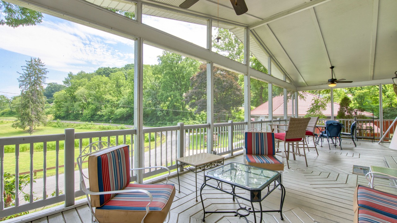Photo of Patio Balcony in Lake Junaluska