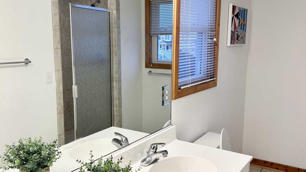 Photo of Bathroom in Wind Over Waves