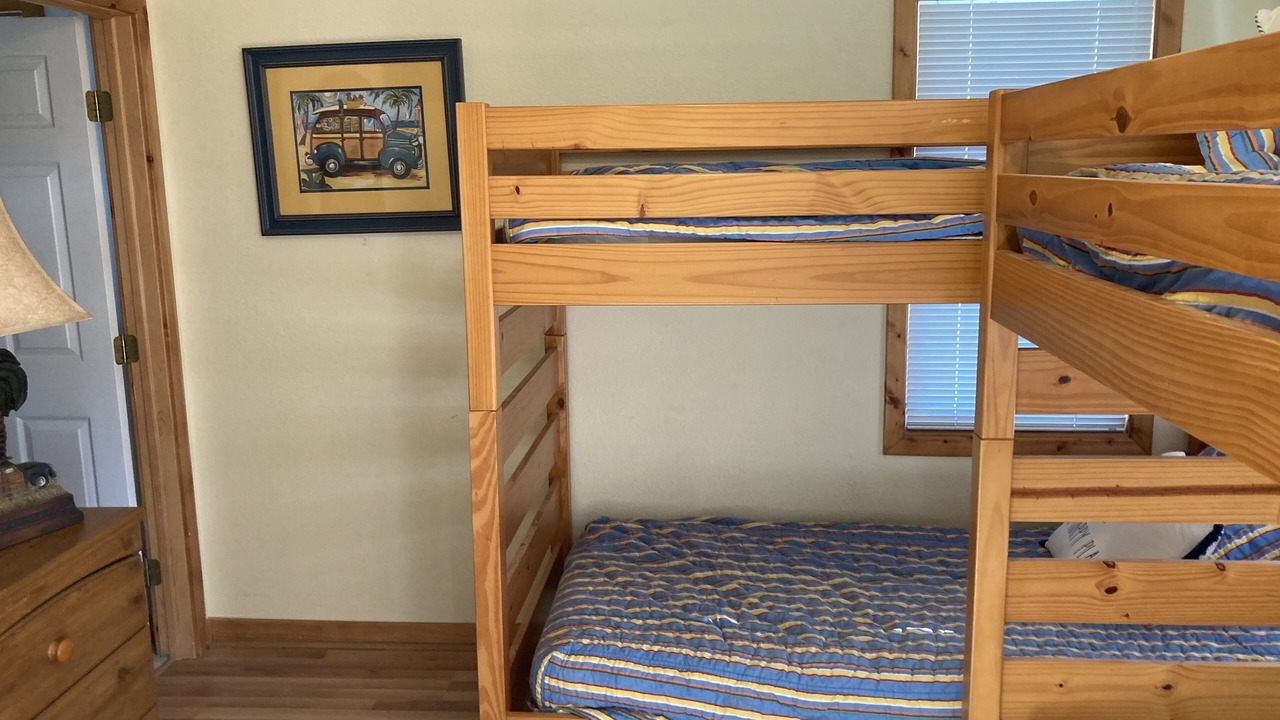 Photo of Bedroom in Wind Over Waves