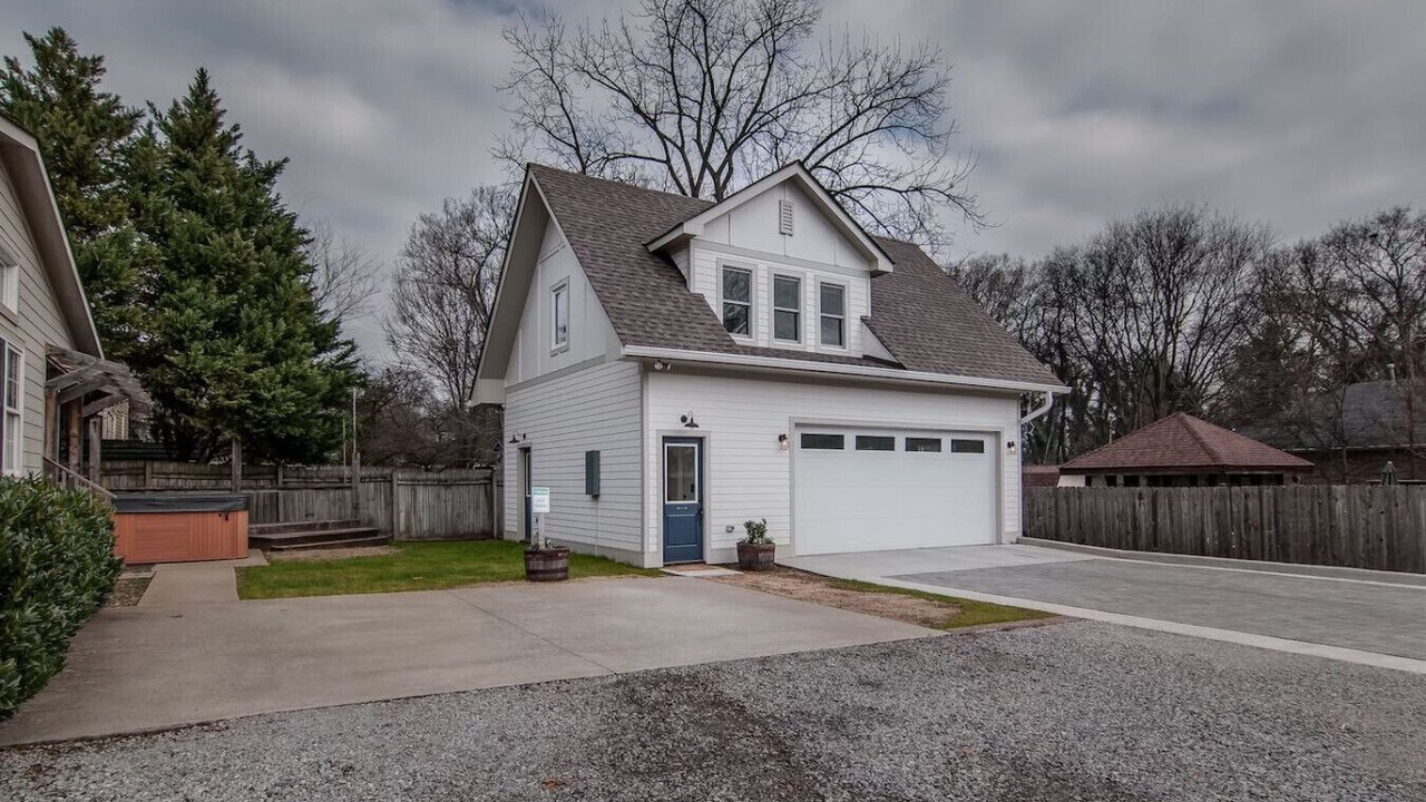 Photo of Outdoor in Historic Waverly
