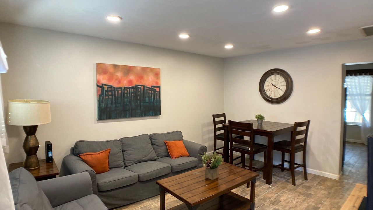 Photo of Livingroom in Southwest Raleigh