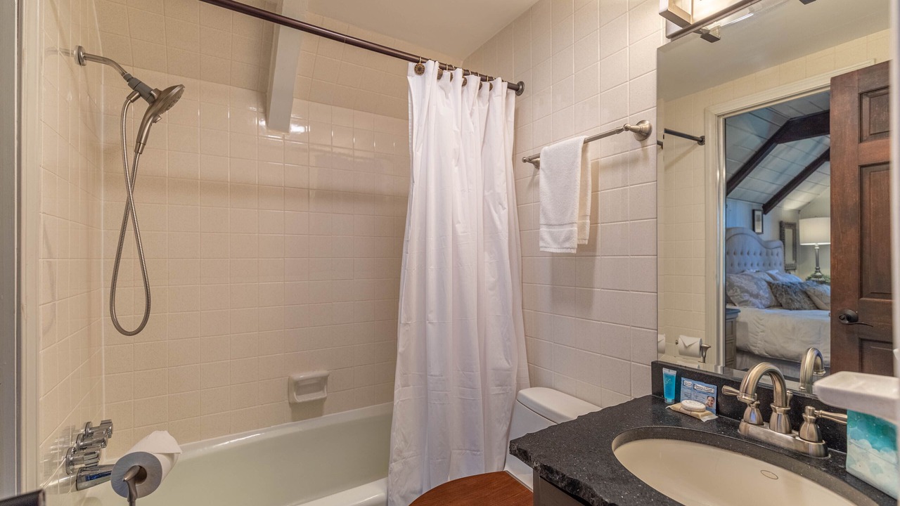 Photo of Bathroom in Beech Mountain