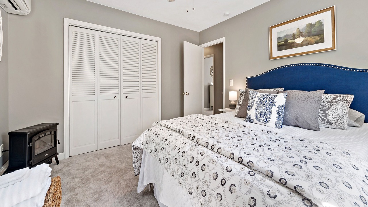 Photo of Bedroom in Newland