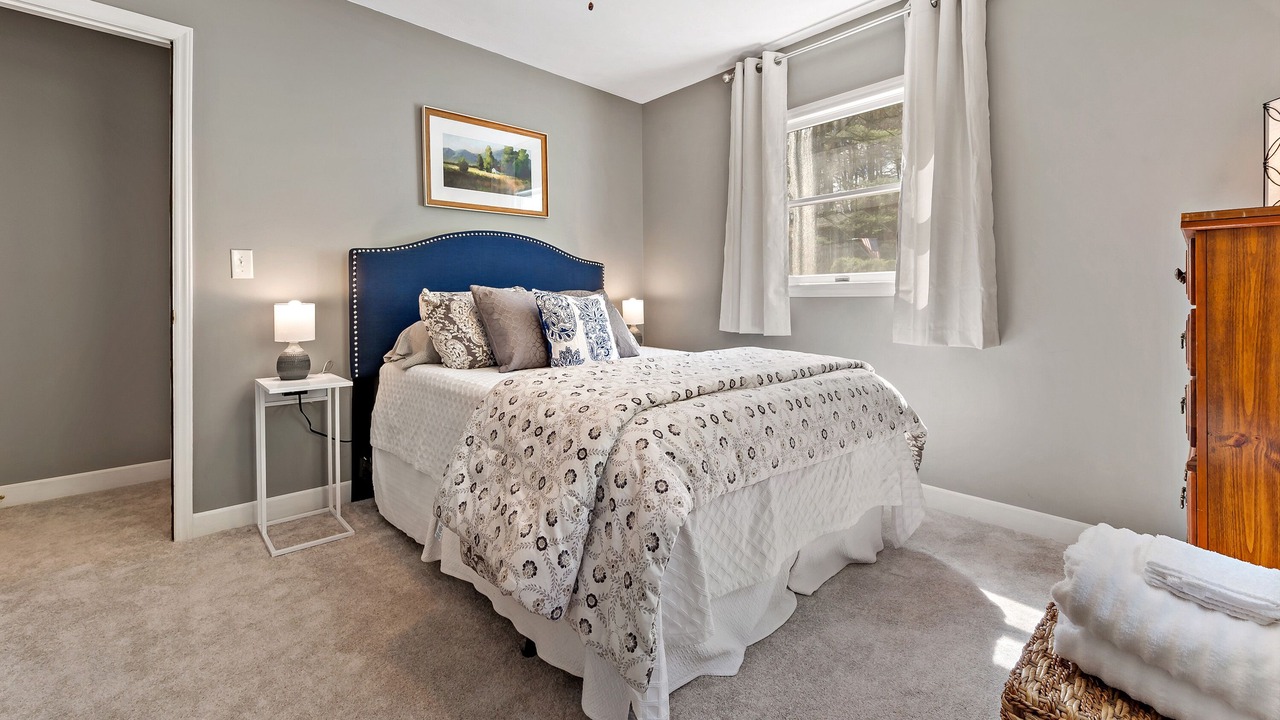Photo of Bedroom in Newland