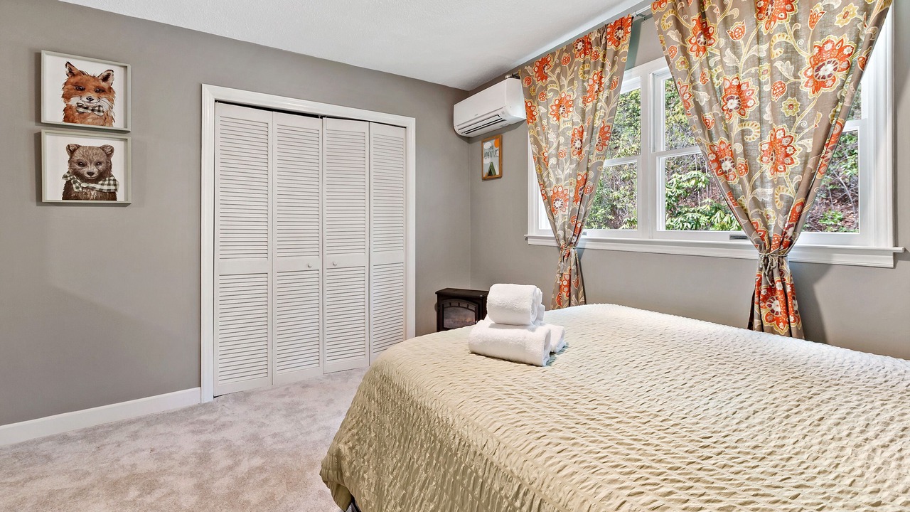 Photo of Bedroom in Newland