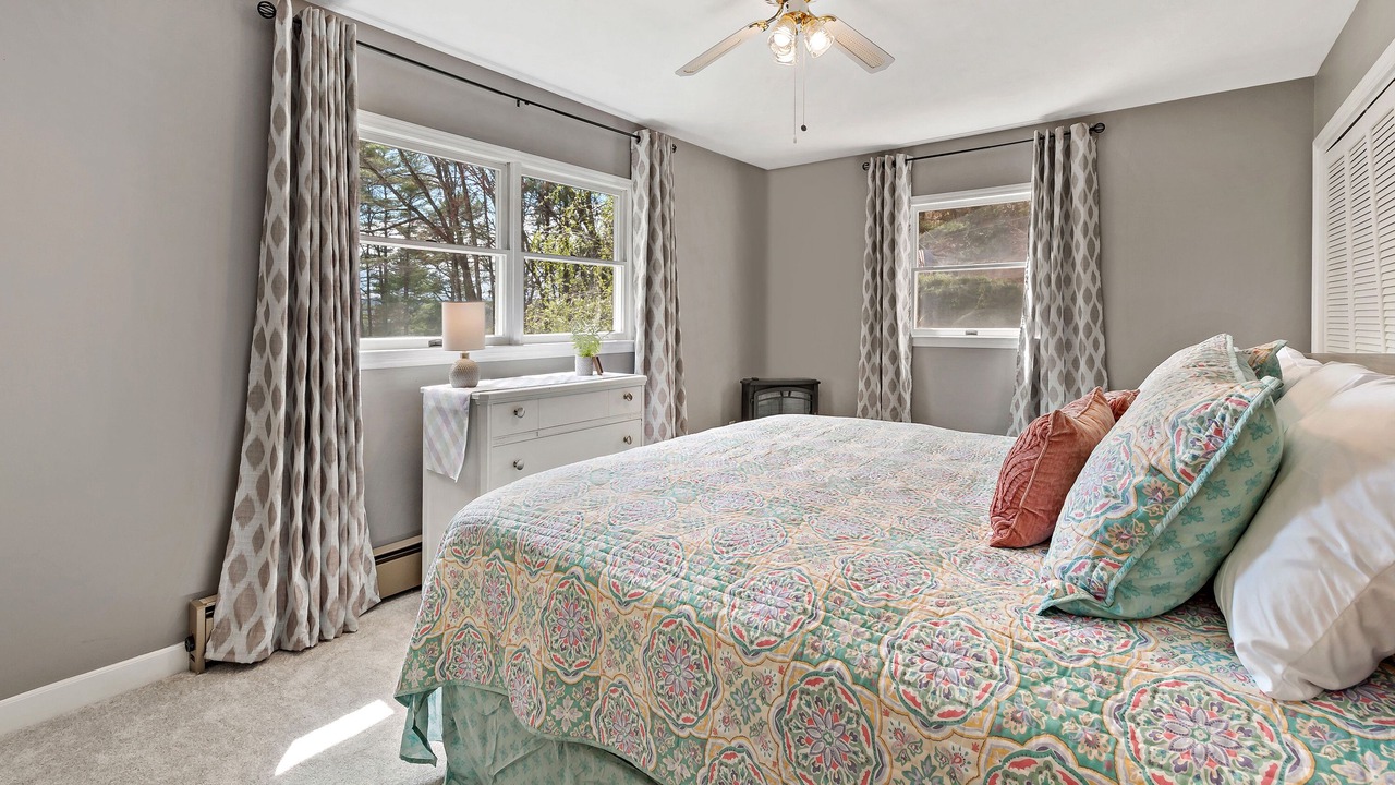 Photo of Bedroom in Newland
