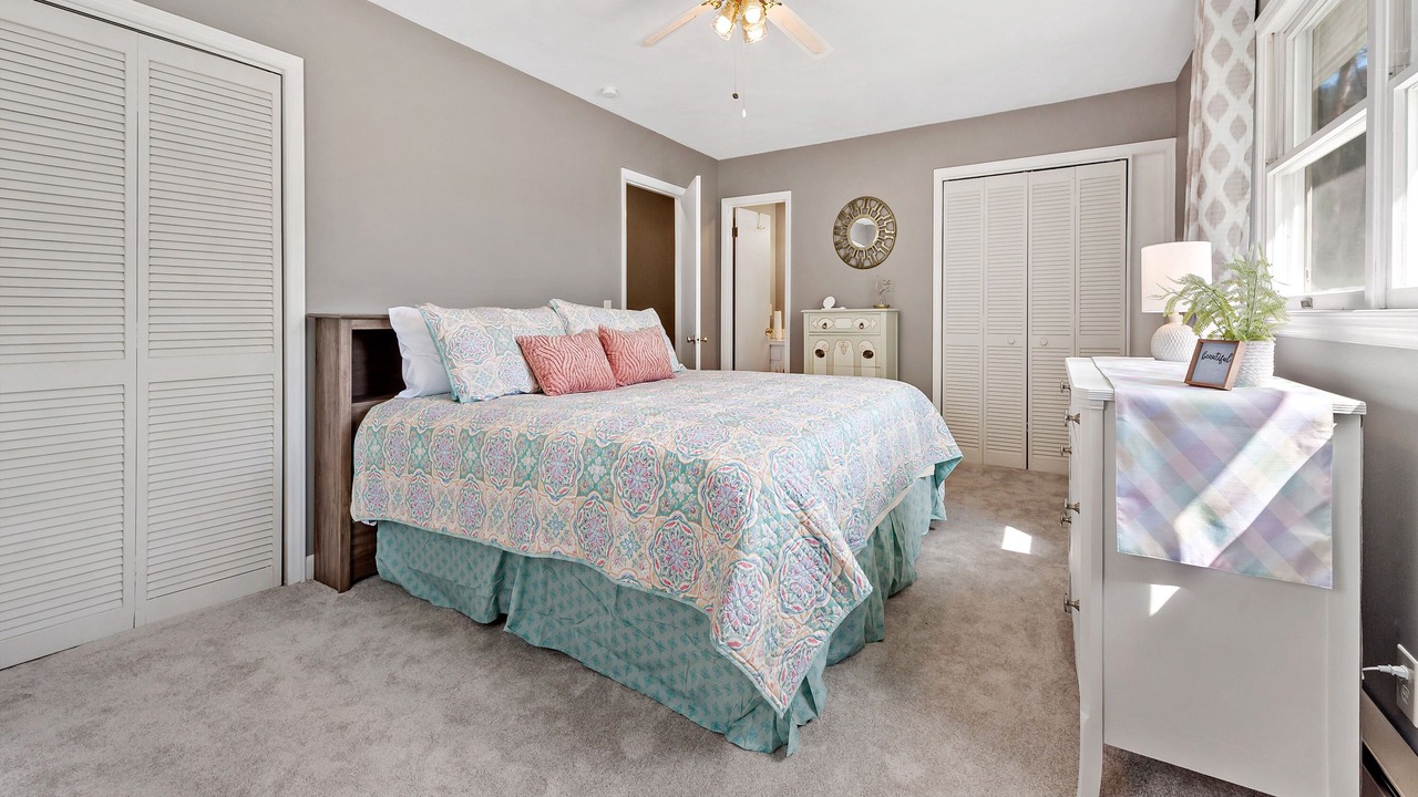 Photo of Bedroom in Newland