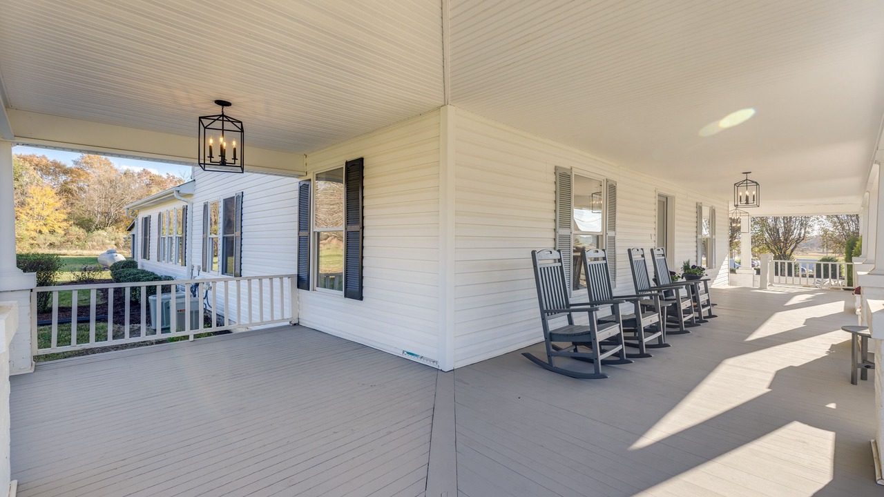 Photo of Patio Balcony in Monroe