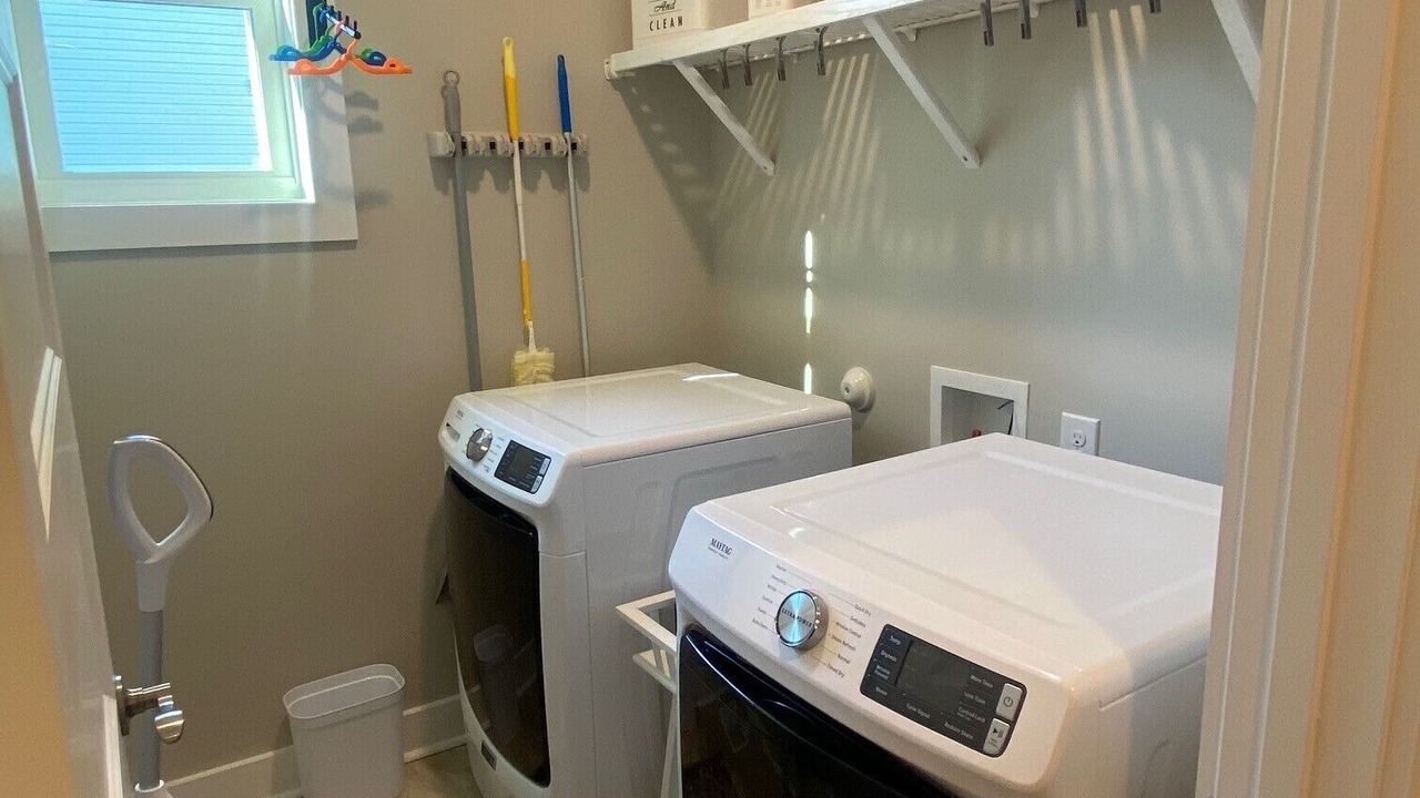Photo of Bedroom in Wilmington Beach