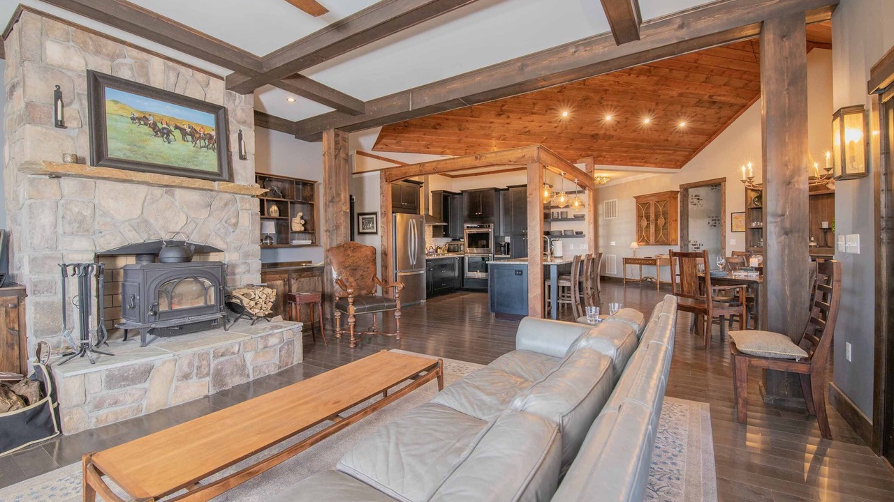 Photo of Livingroom in Spruce Pine