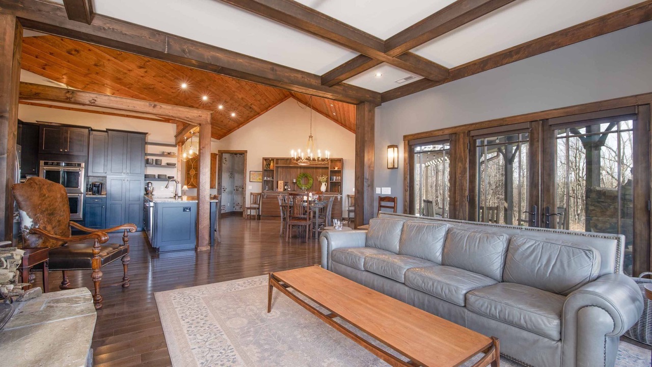 Photo of Livingroom in Spruce Pine