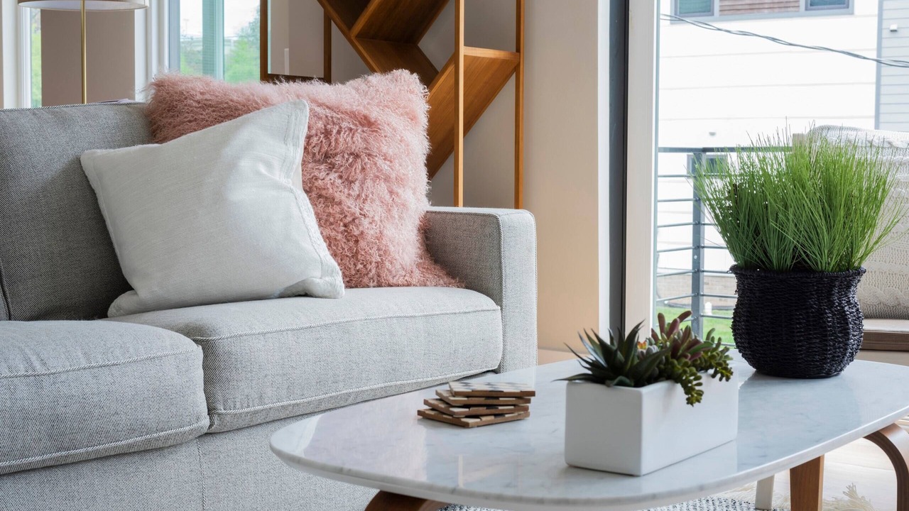 Photo of Livingroom in Third Ward