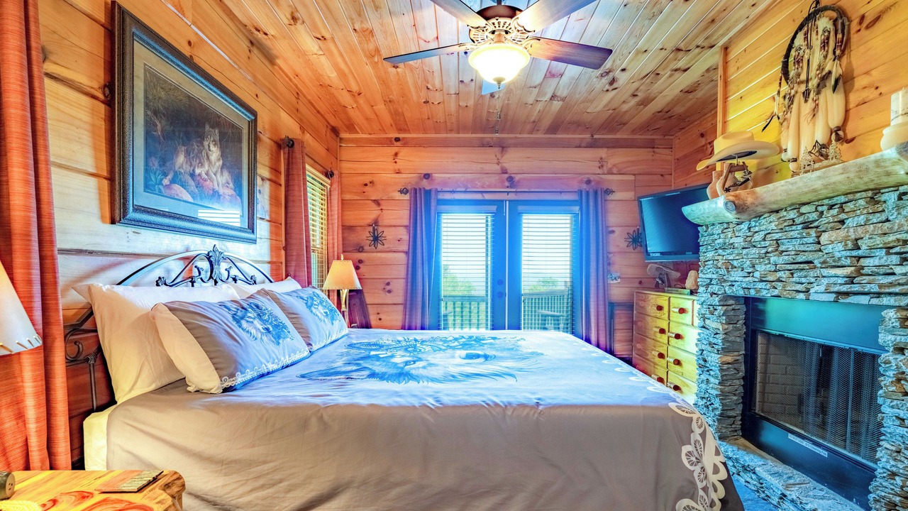 Photo of Bedroom in Brasstown