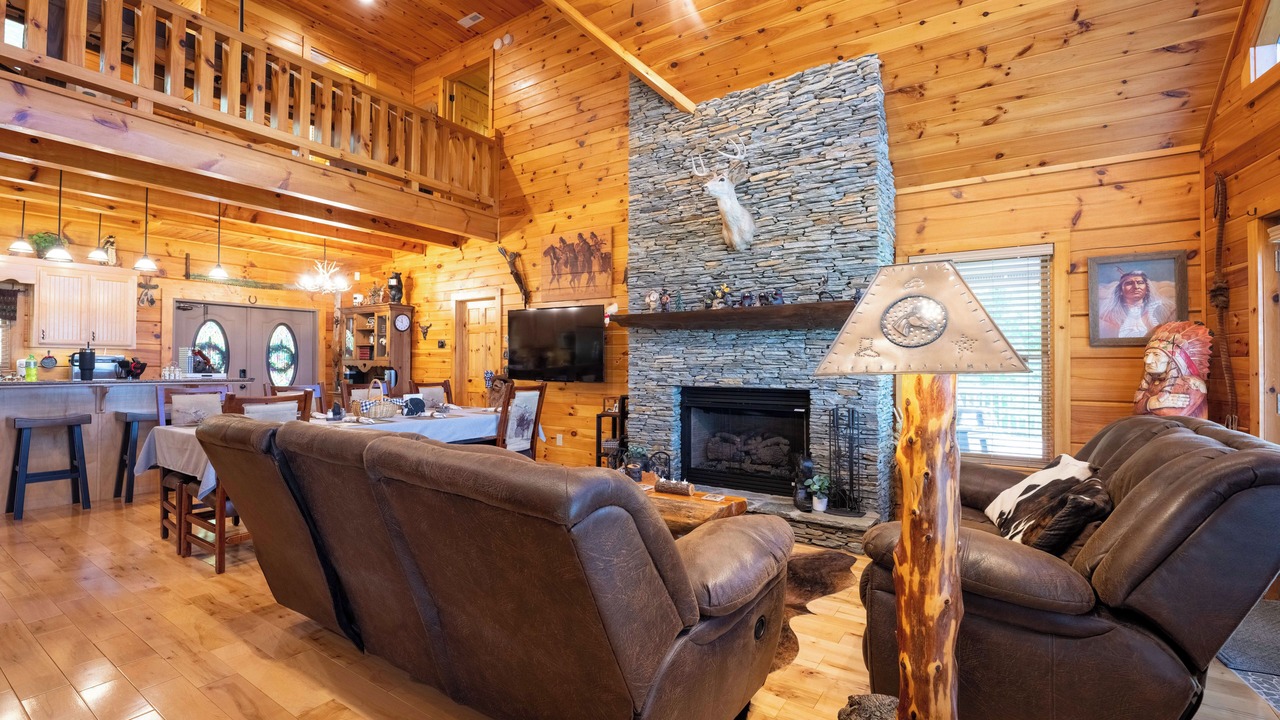 Photo of Livingroom in Brasstown