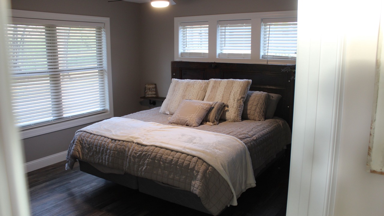 Photo of Bedroom in Hendersonville