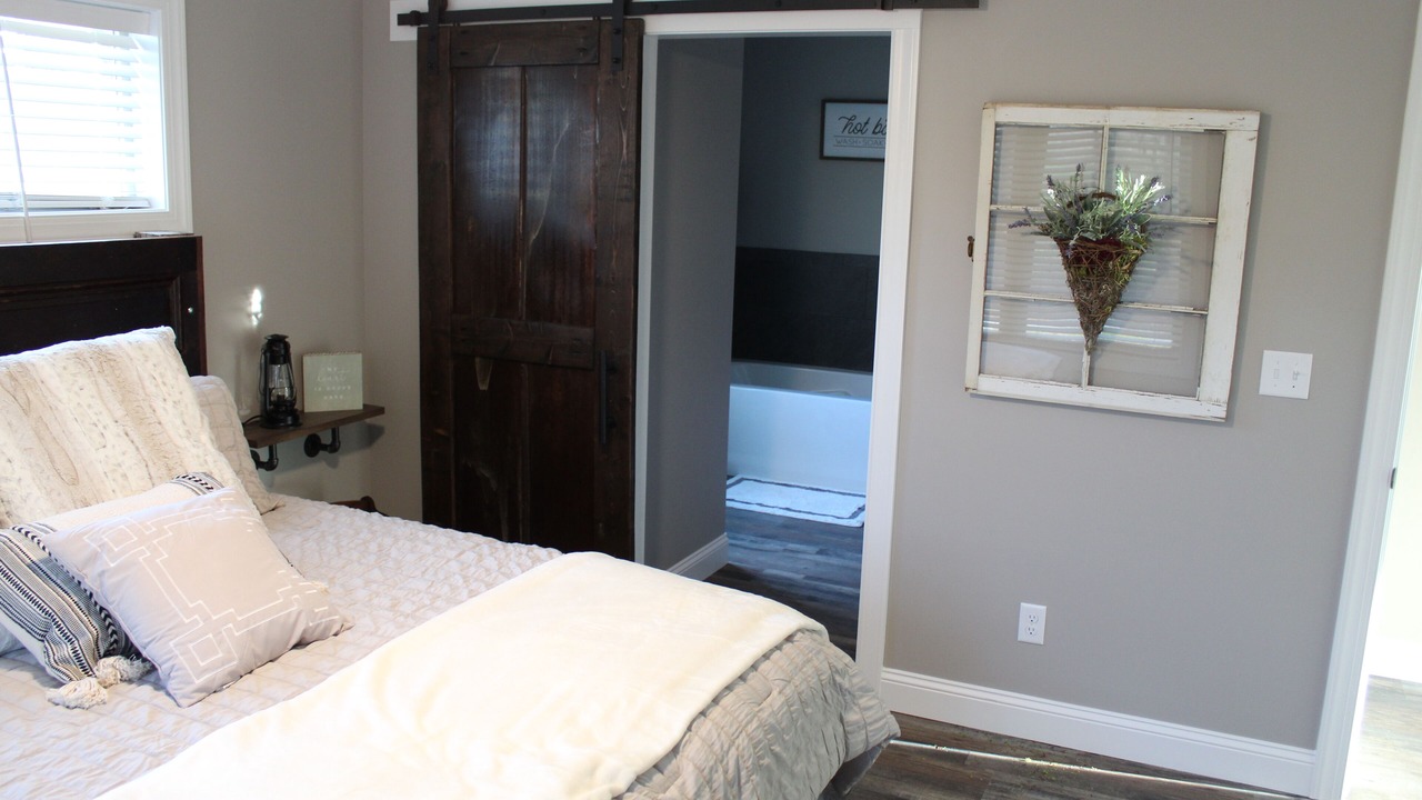 Photo of Bedroom in Hendersonville