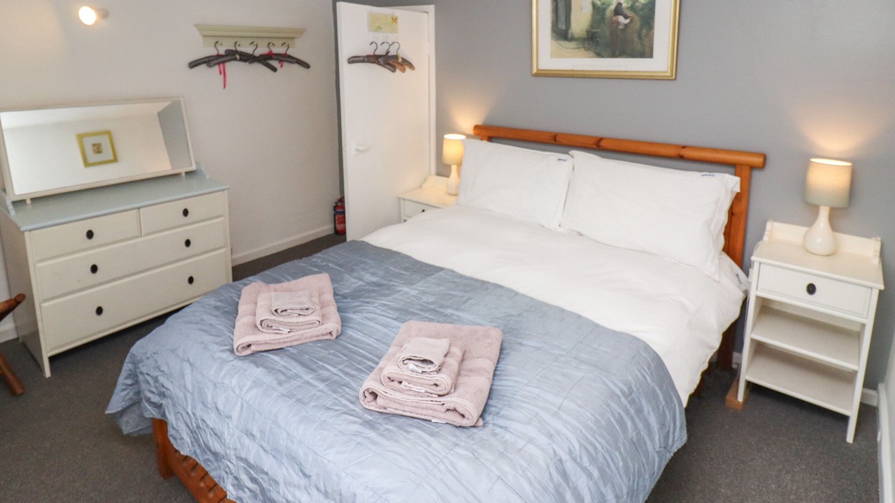 Photo of Bedroom in Bourton