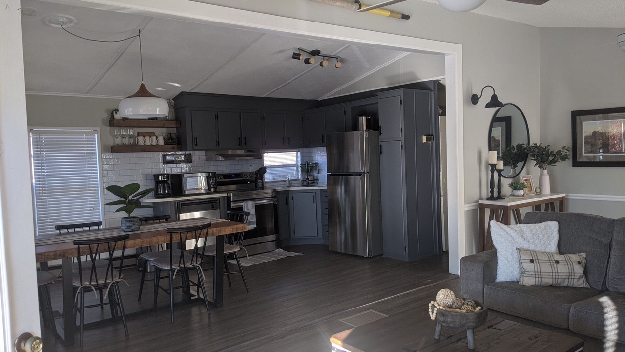 Photo of Livingroom in New London