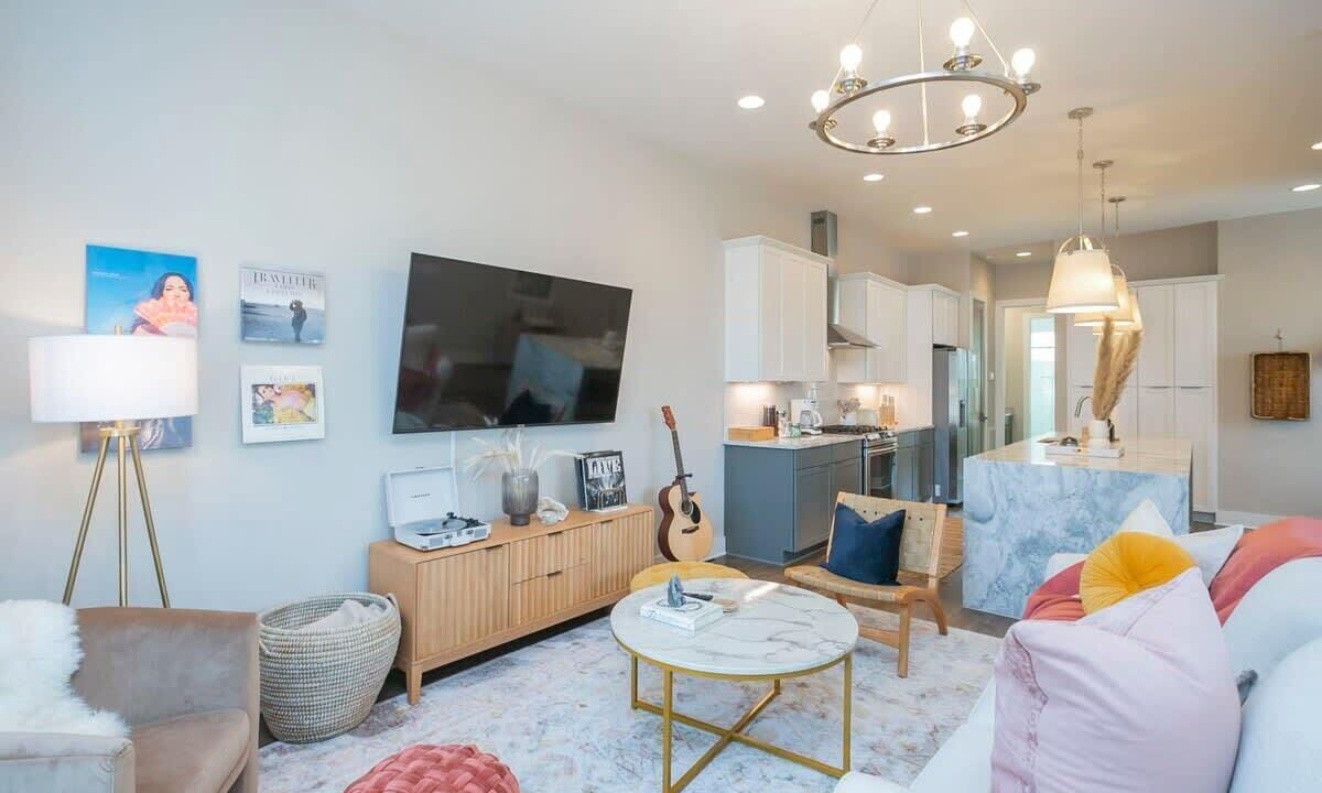 Photo of Livingroom in Hadley - Washington