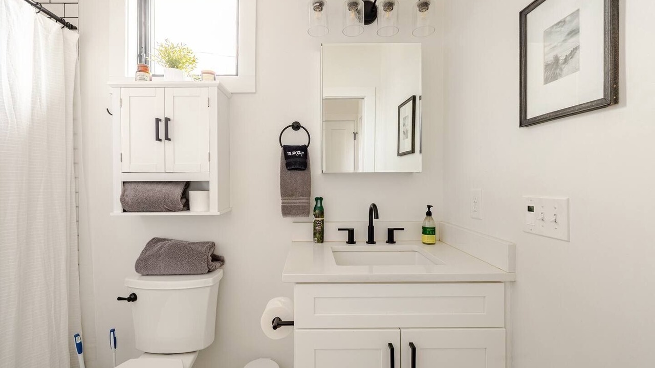 Photo of Bathroom in Lockeland Springs