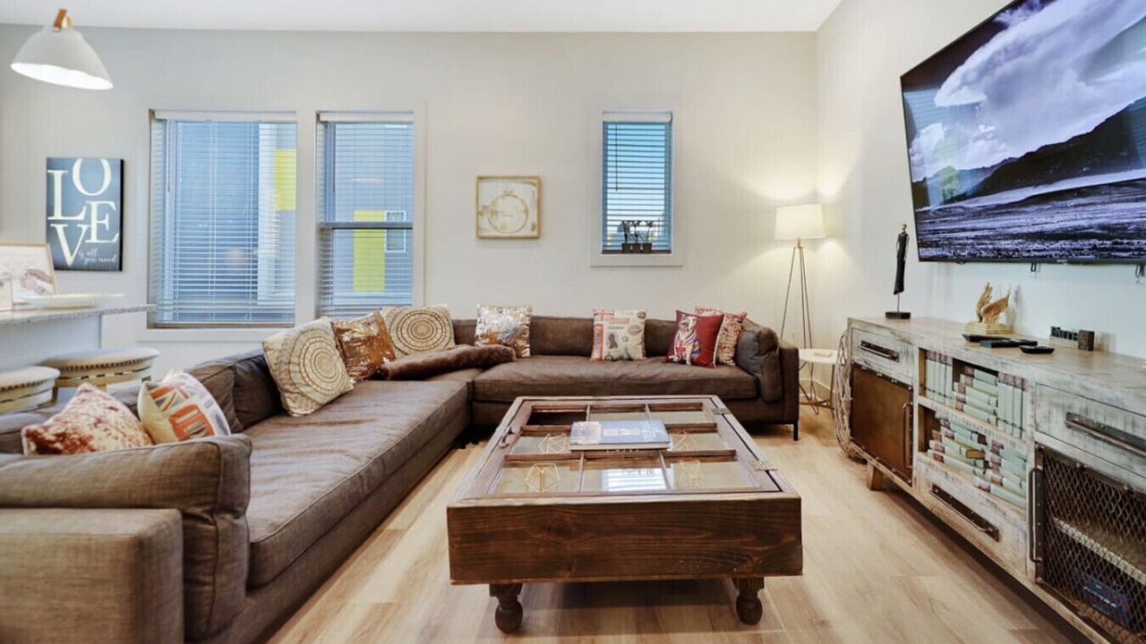 Photo of Livingroom in Talbot's Corner