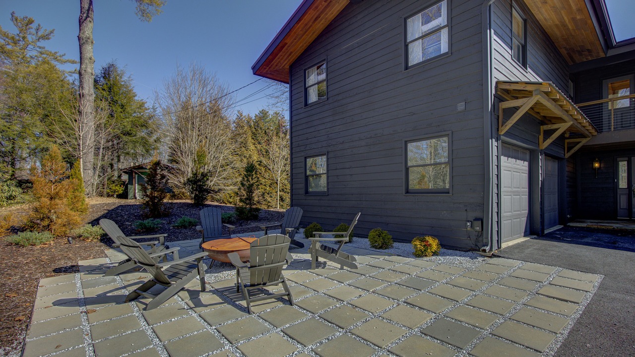 Photo of Outdoor in Highlands Hills