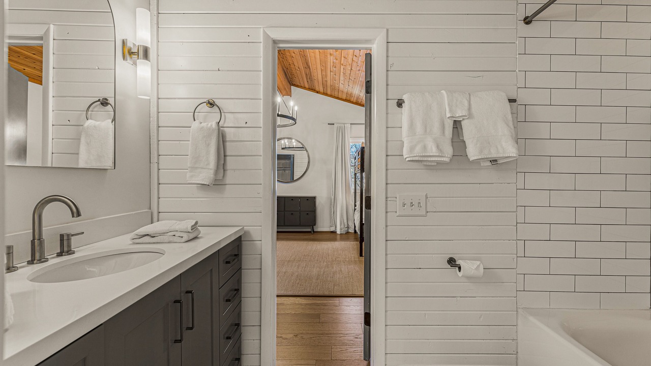 Photo of Bathroom in Highlands Hills