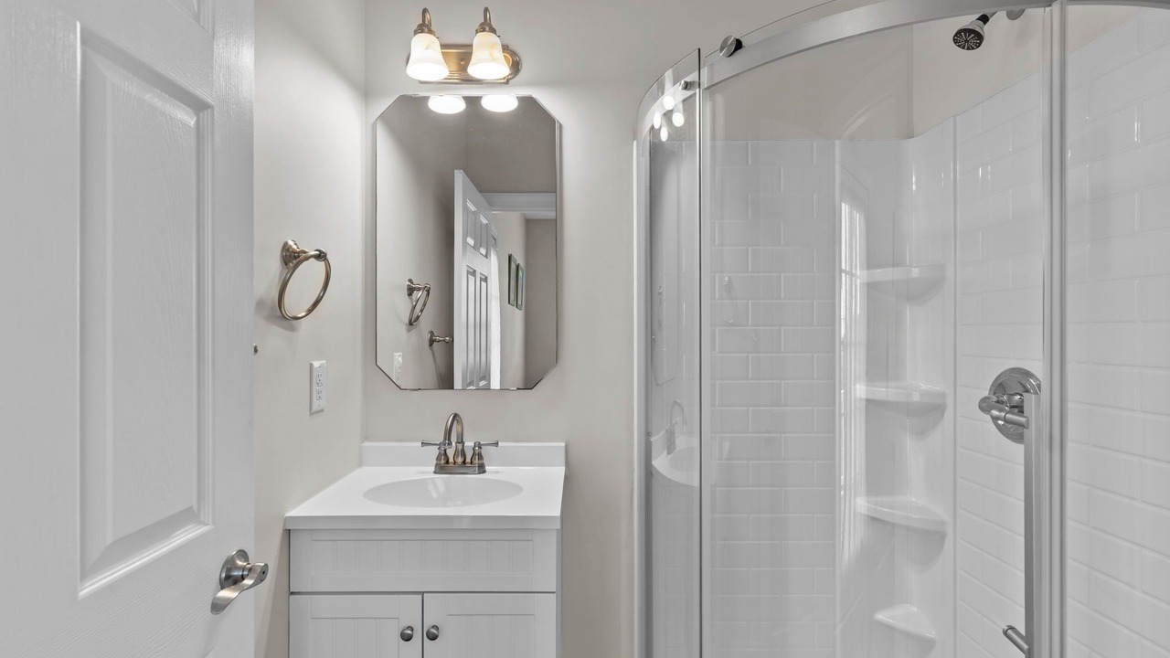 Photo of Bathroom in Ash