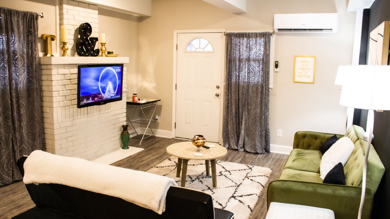 Photo of Livingroom in Wesley Heights
