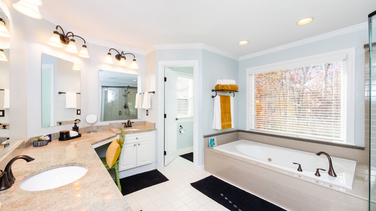 Photo of Bathroom in Prosperity Church Road
