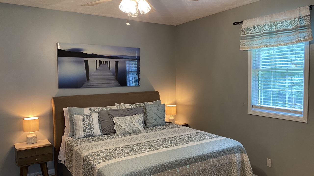 Photo of Bedroom in Dowelltown