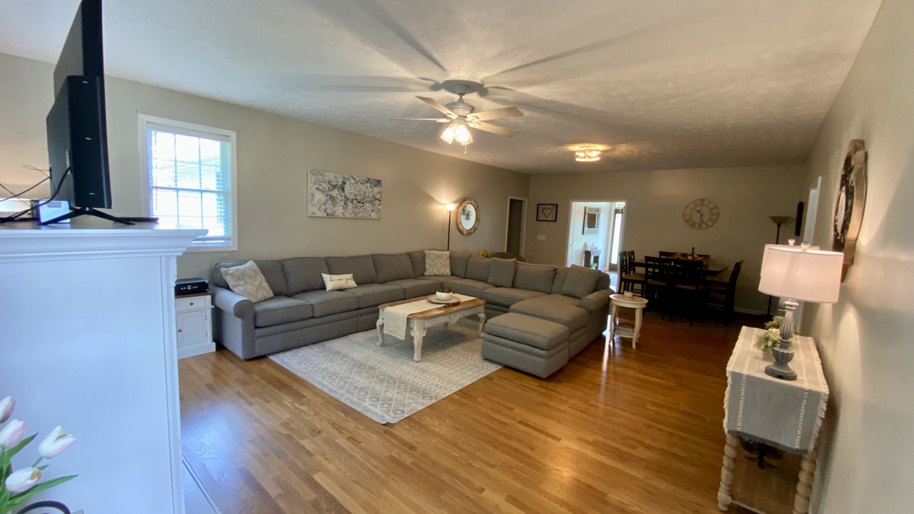 Photo of Livingroom in Dowelltown