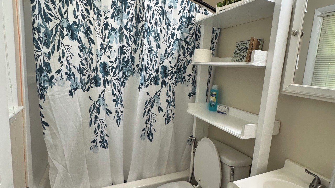 Photo of Bathroom in Pine Forest