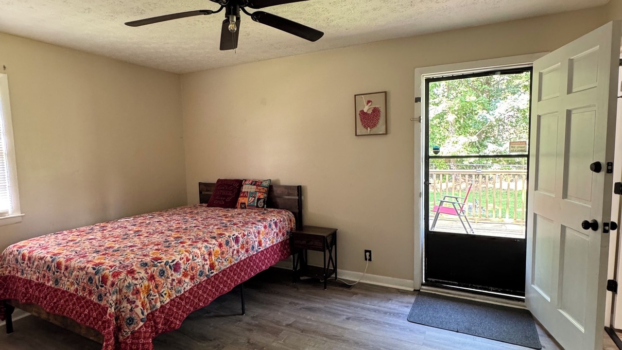 Photo of Bedroom in Pine Forest