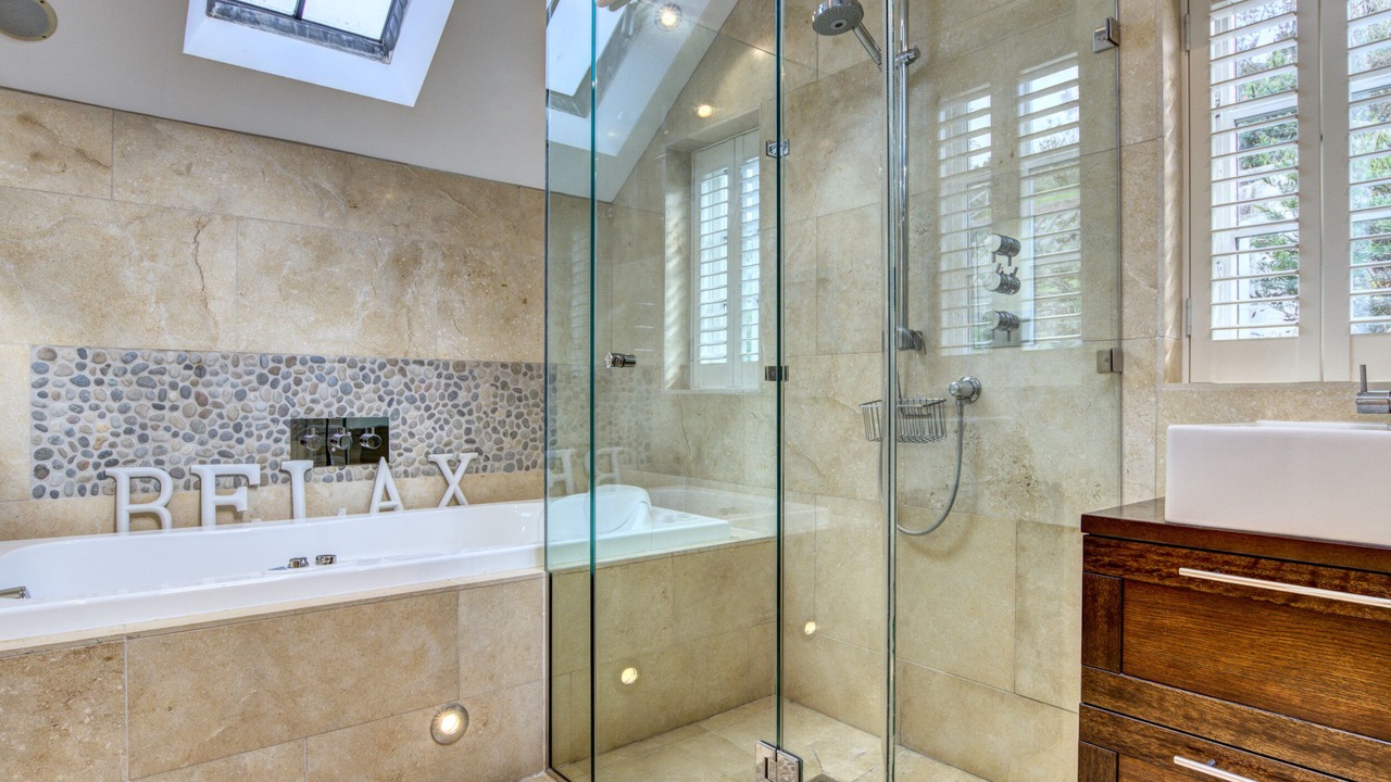Photo of Bathroom in Sandsend