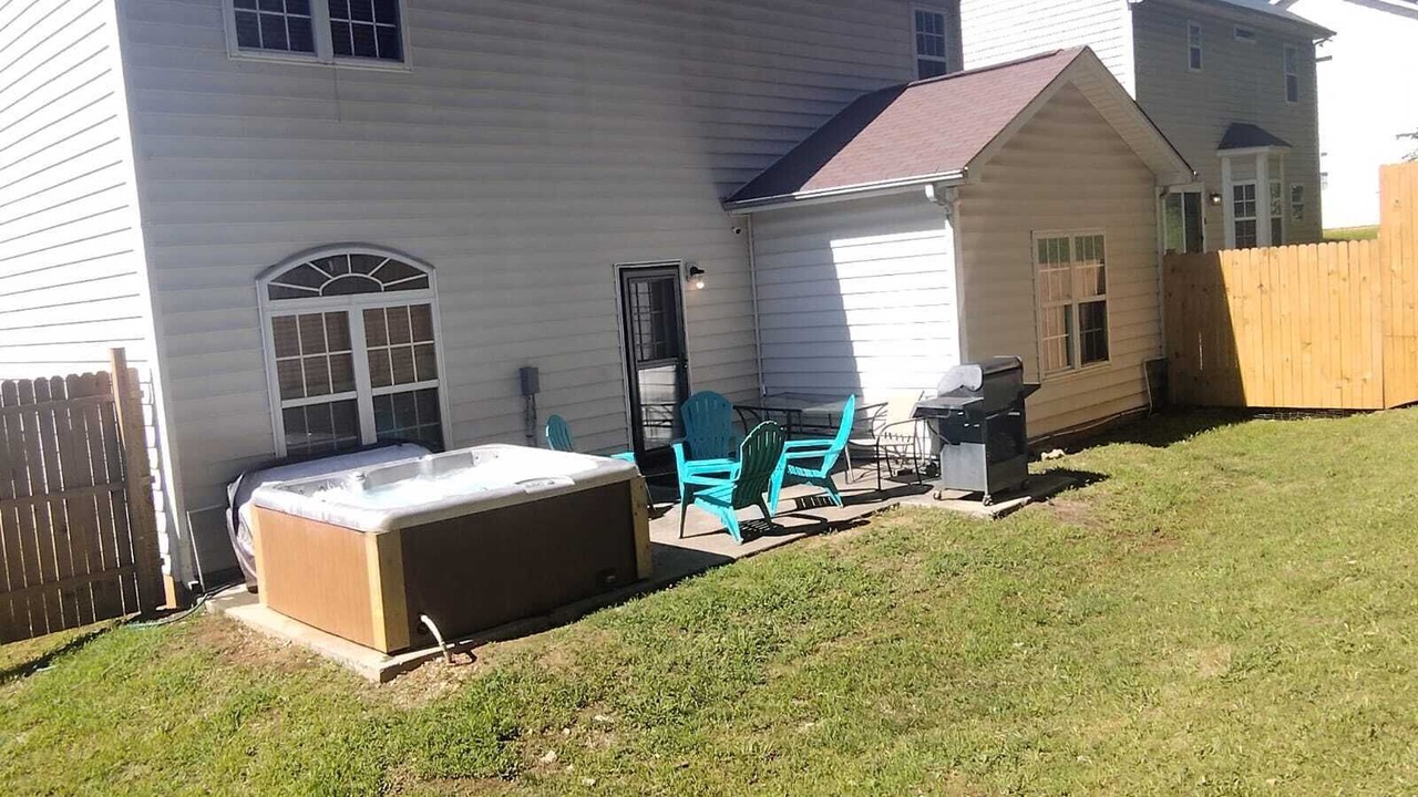 Photo of Patio Balcony in Prosperity Church Road