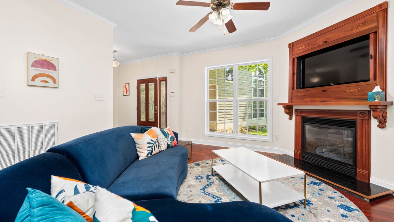 Photo of Livingroom in Candler