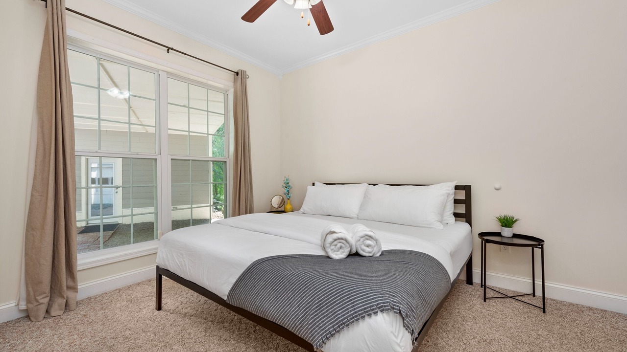 Photo of Bedroom in Candler
