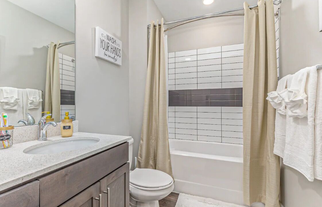 Photo of Bathroom in Villa Heights